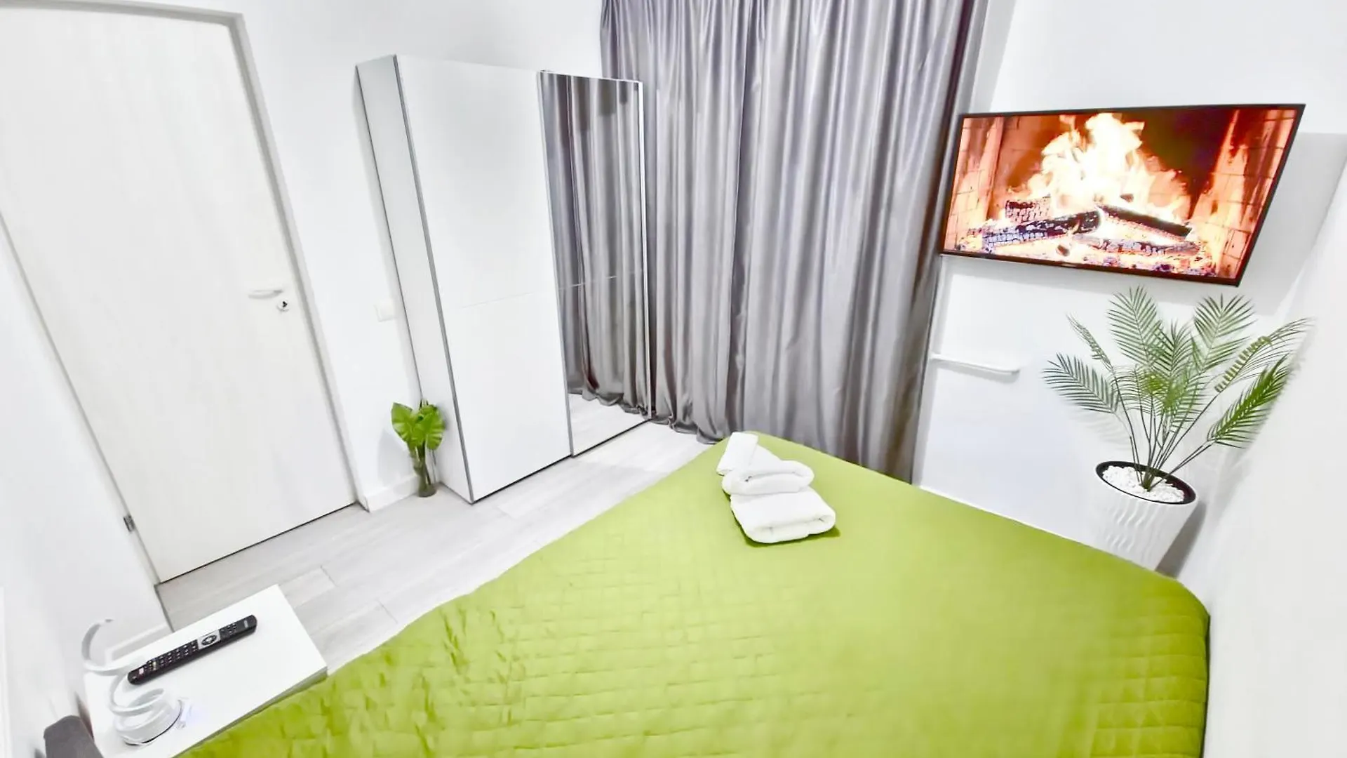 Let'S Make Memories Together ! Bucharest Apartment